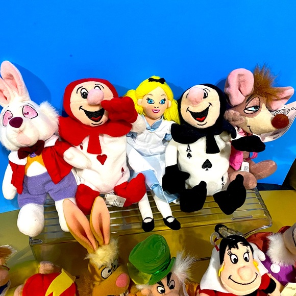 DISNEY EXCLUSIVE NWT 1990s ALICE IN WONDERLAND BEAN BAG PLUSH COMPLETE SET OF 12 - Picture 4 of 15